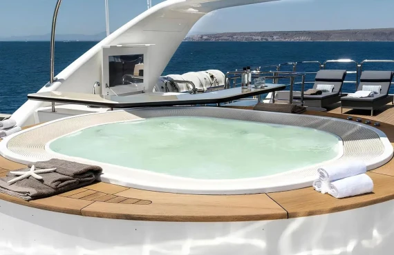 Elena Nueve - Image 22