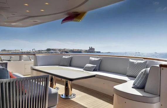 Elena Nueve - Image 17