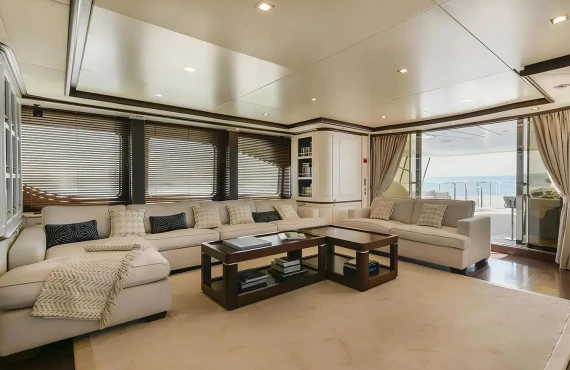 Elena Nueve - Image 13