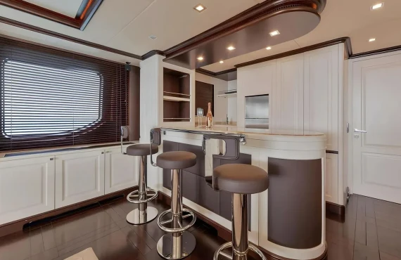 Elena Nueve - Image 12