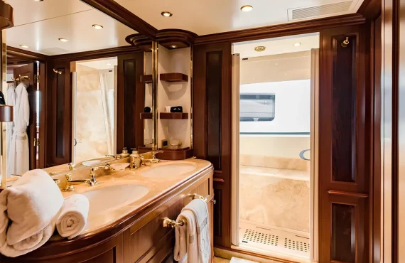 Mamma Mia - Image 19