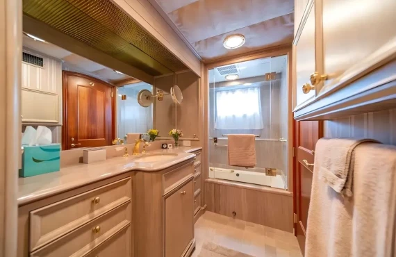 Escape of London - Image 15