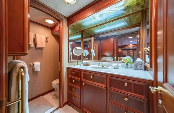 Escape of London - Image 13