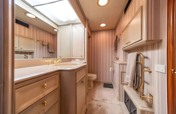 Escape of London - Image 16