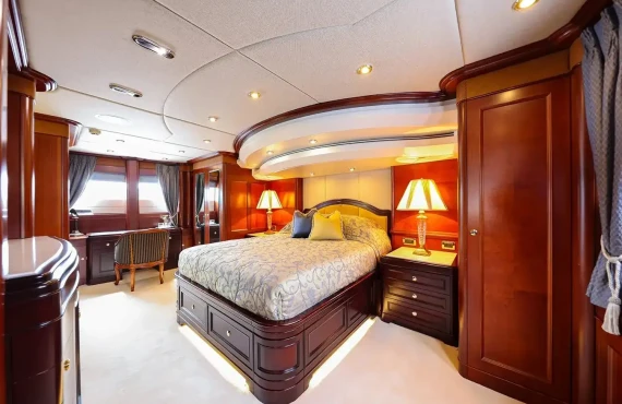 Crystal Lady - Image 6