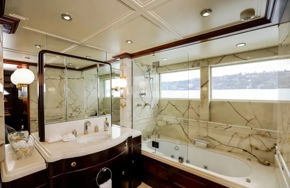 Crystal Lady - Image 10