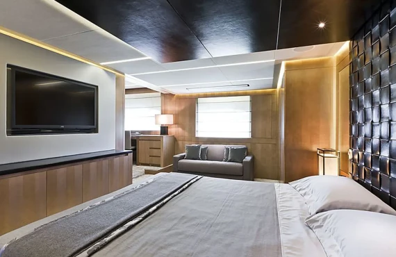 Le Caprice IV - Image 6