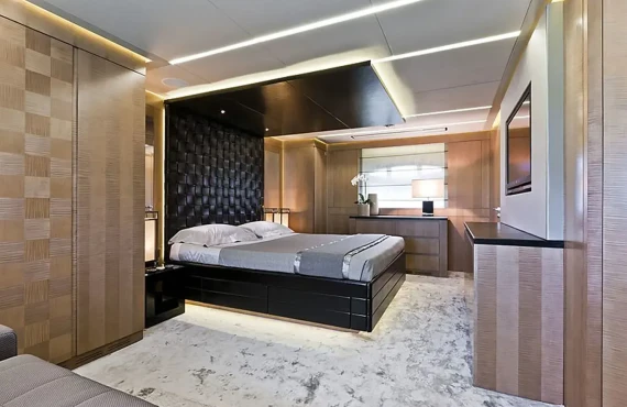 Le Caprice IV - Image 5