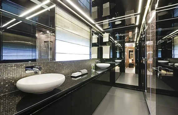 Le Caprice IV - Image 10