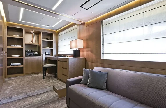 Le Caprice IV - Image 7