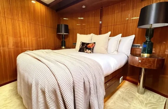 Robin's Nest II - Image 9