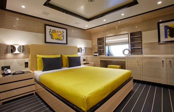 Madame Kate - Image 8