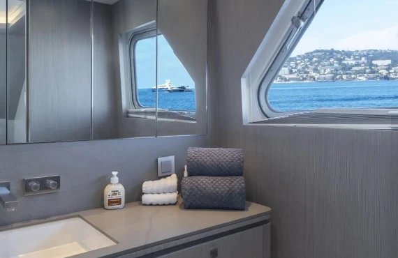 Heliad III - Image 8