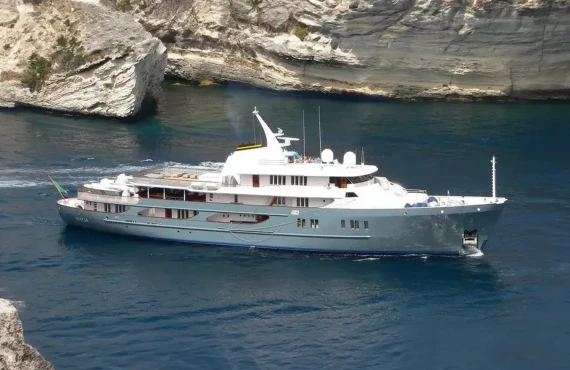 Altair III - Image 4