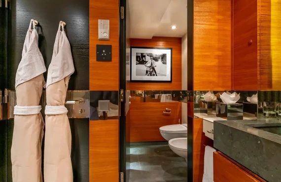 Scott Free - Image 19