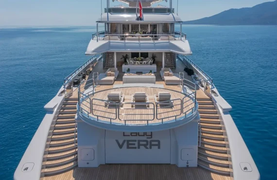 Lady Vera - Image 26