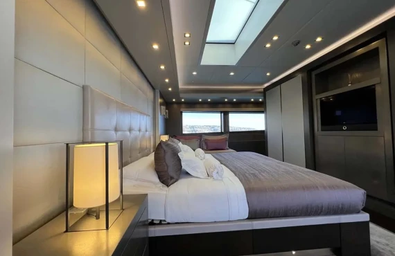 Smooth Operator - Image 7