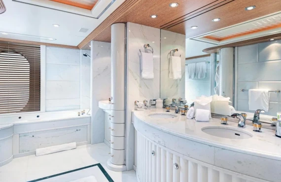 Sea Huntress - Image 11