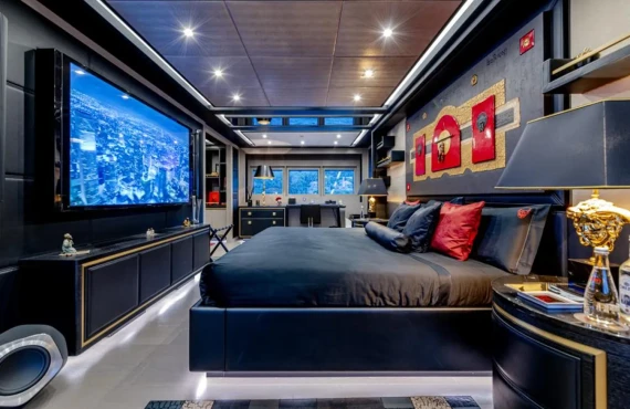 Black Legend - Image 6