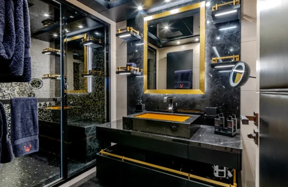 Black Legend - Image 11