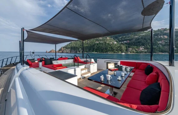 Black Legend - Image 18