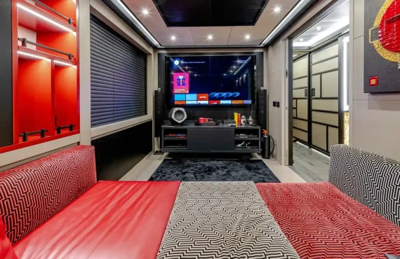 Black Legend - Image 12