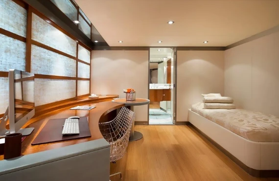 King Louis - Image 7