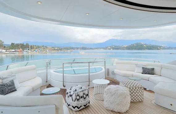 King Louis - Image 12