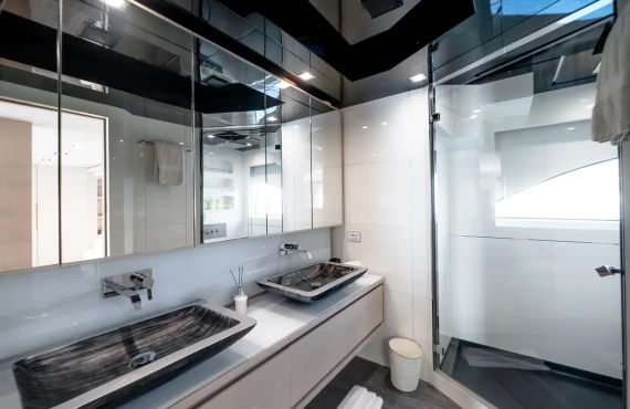 Fast & Furious - Image 12