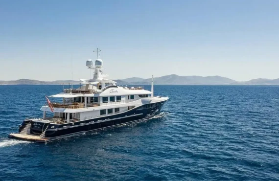 La Familia - Image 24