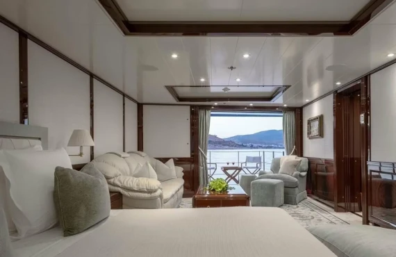 La Familia - Image 7