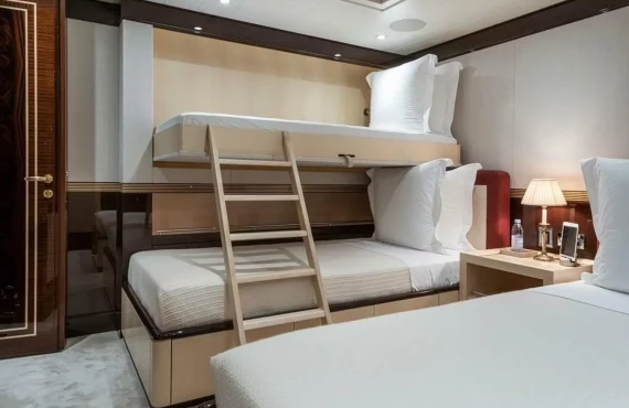 La Familia - Image 11