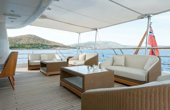 La Familia - Image 18