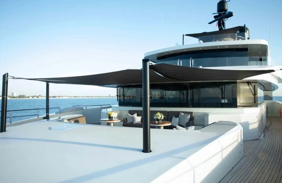 Casino Royale - Image 25