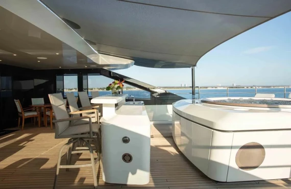 Casino Royale - Image 23