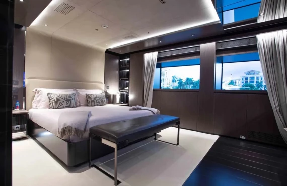 Casino Royale - Image 12