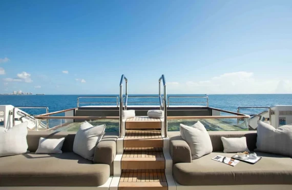 Casino Royale - Image 21