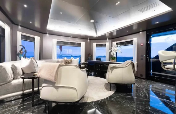 Casino Royale - Image 5