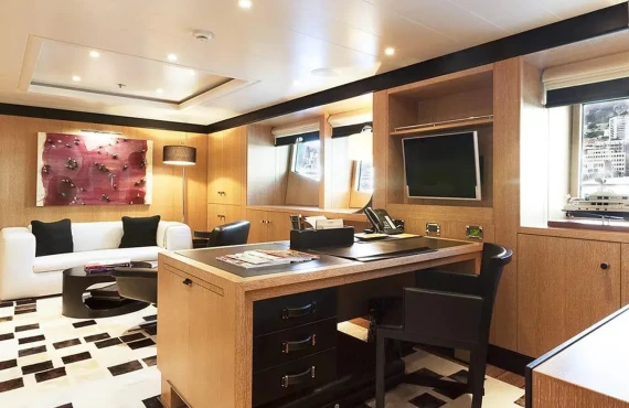 Lady Brave - Image 6