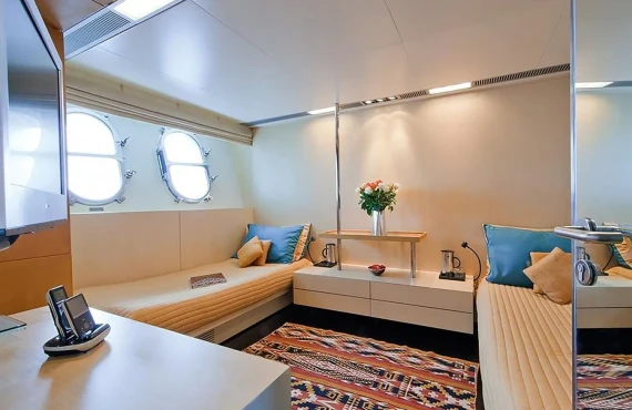 My Falcon - Image 12