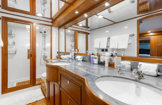 Virginia Sea - Image 10